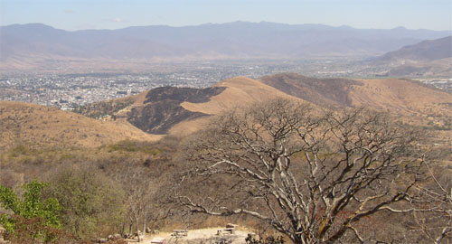La ville de Oaxaca, vue de Monte Alban
